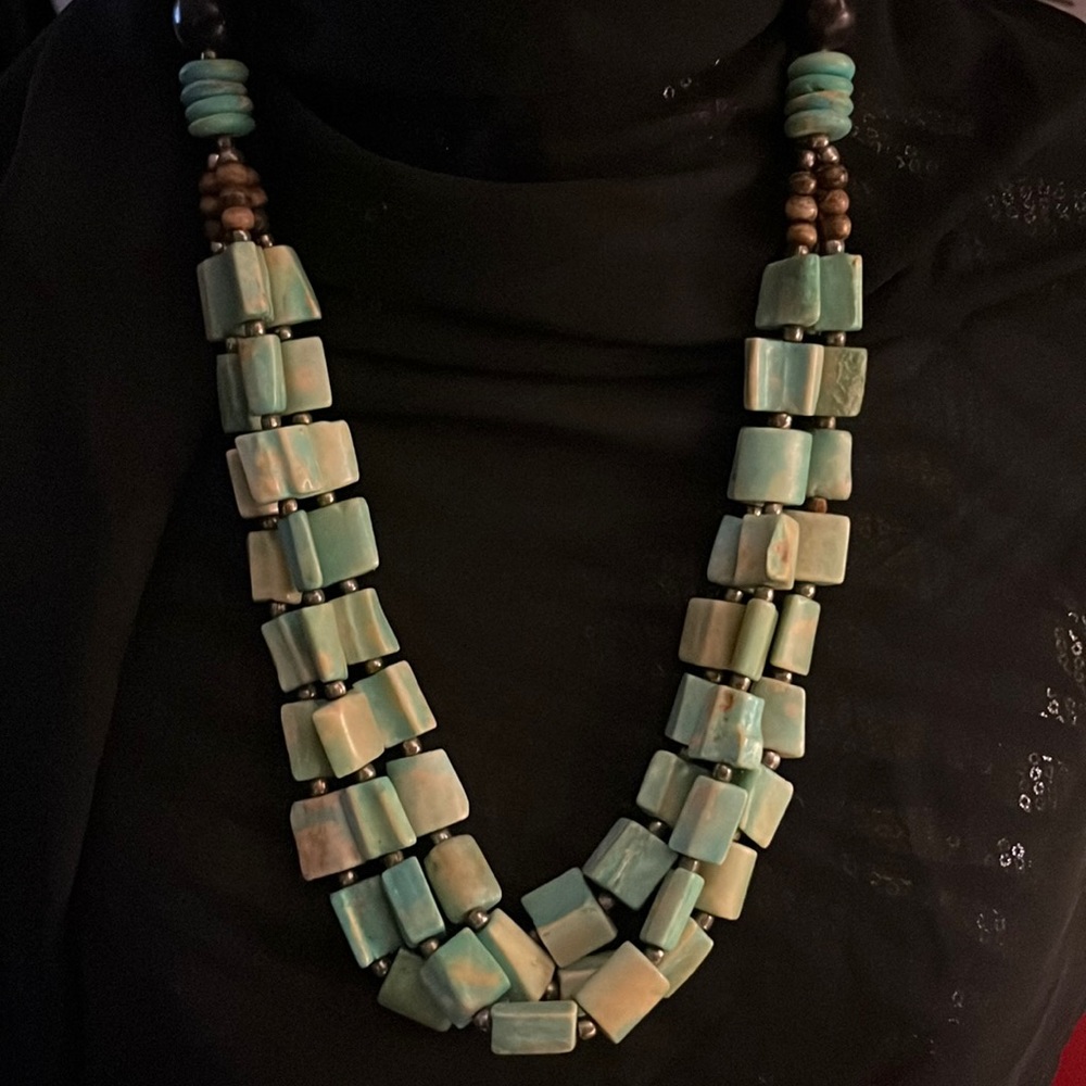 Ladies beautiful turquoise looking square stone necklace